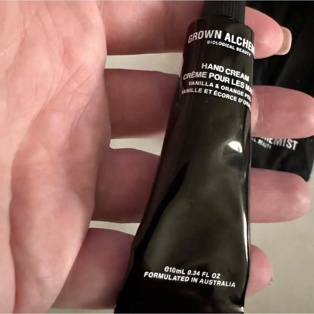 🆕 Grown Alchemist mini lip balm & hand cream in pouch